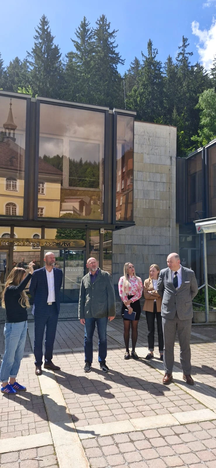 Pomáháme navazovat partnerství Pomáháme navazovat partnerství